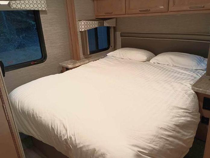 Used 2021 Thor Motor Coach Quantum LH26