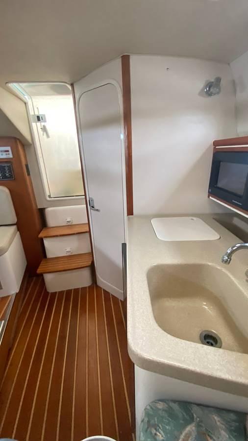 Used 2001 Pursuit 3000 Express