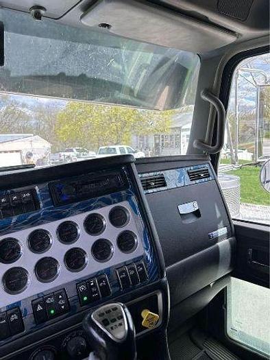 Used 2016 KENWORTH W900