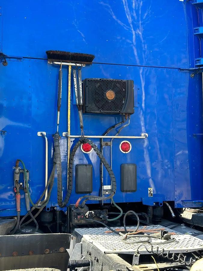 Used 2019 Kenworth T680 Sleeper Semi Truck