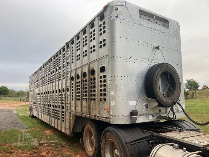 Used 1999 Wilson Livestock Trailer