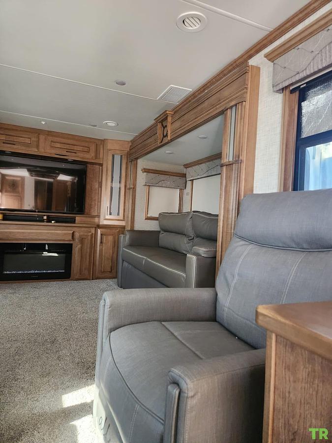 Used 2020 DRV Mobile Suite 44 Columbus