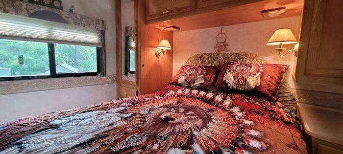 Used 2004 Winnebago SIGHTSEER