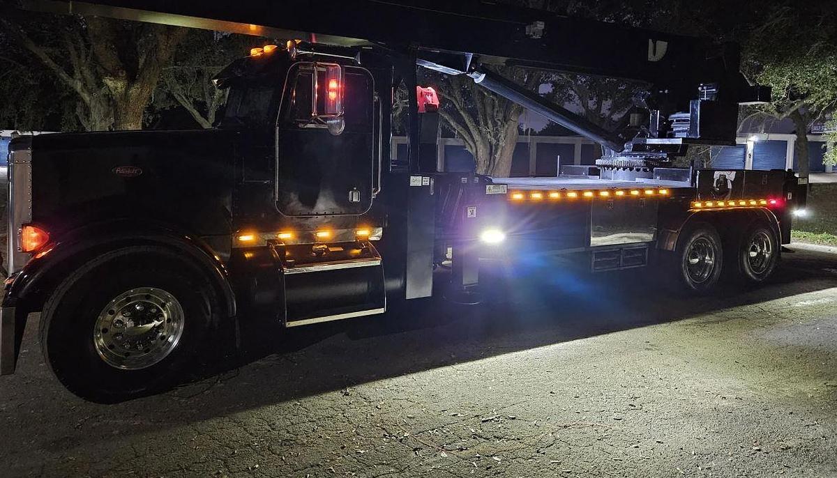 Used 2003 Peterbilt 357 Crane