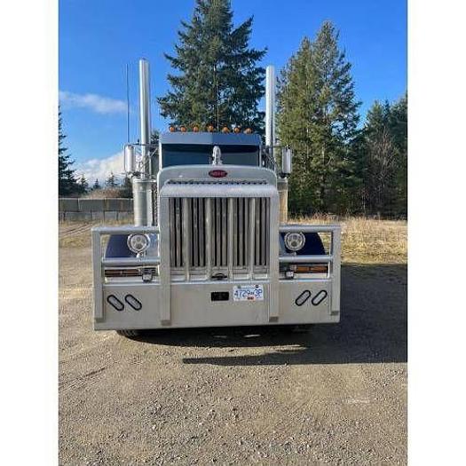 Used 1998 Peterbilt 379 Sleeper Truck