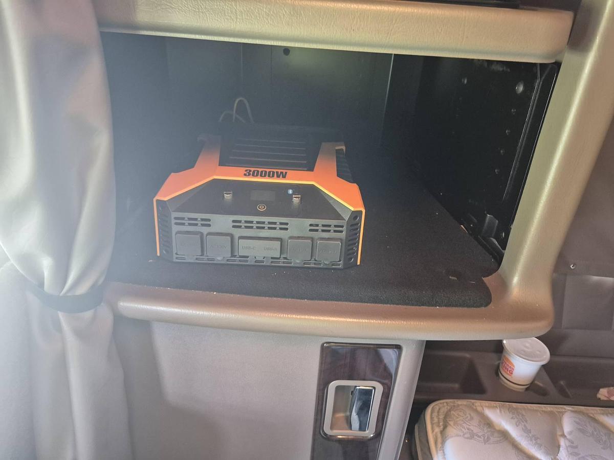 Used 2024 Peterbilt 389 Conventional Sleeper Semi