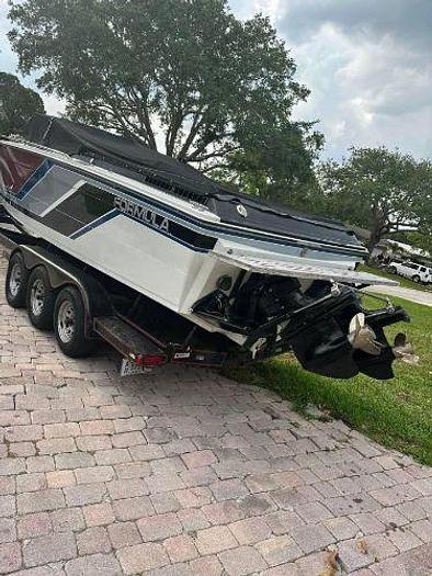 Used 1985 Formula 302SR1