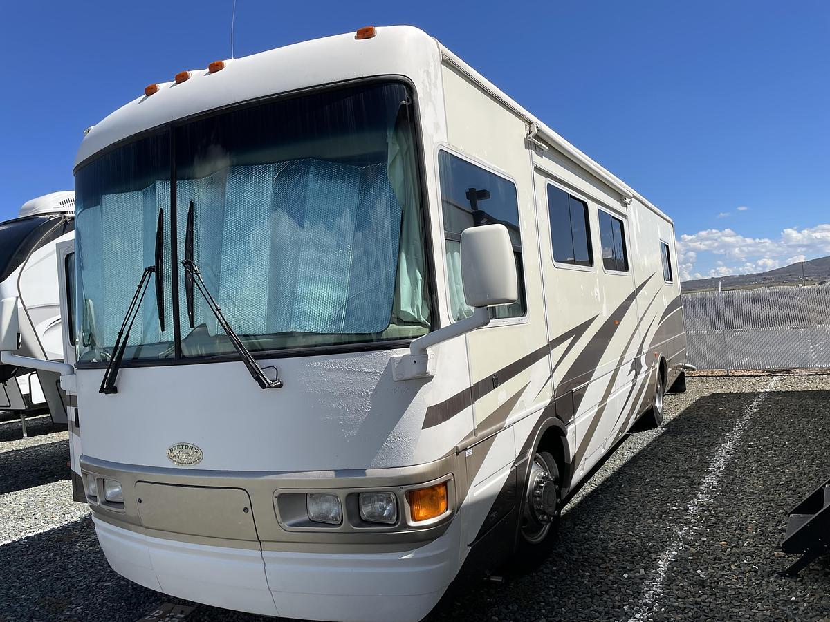 Used 2002 National Tradewinds Class A Motorhome