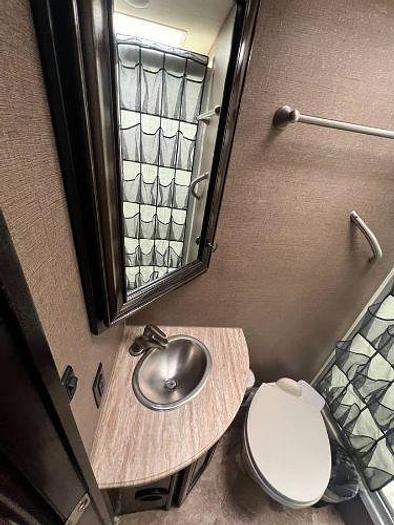 Used 2017 Thor Siesta 24SS