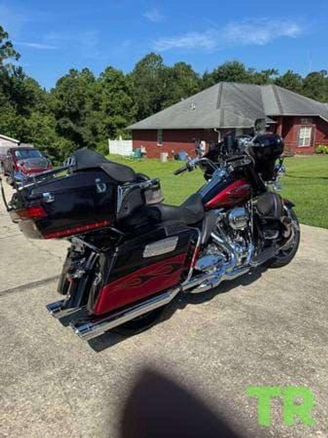 Used 2011 Harley-Davidson CVO Ultra Classic Electra Glide FL