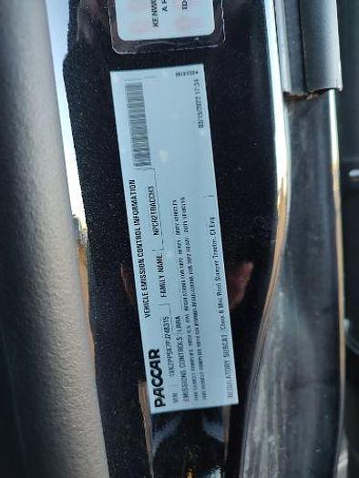 Used 2022 KENWORTH T880