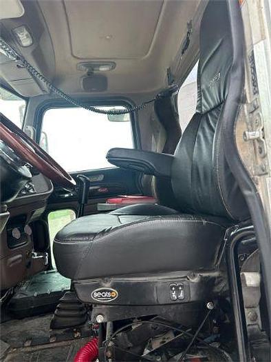 Used 2011 Peterbilt 384