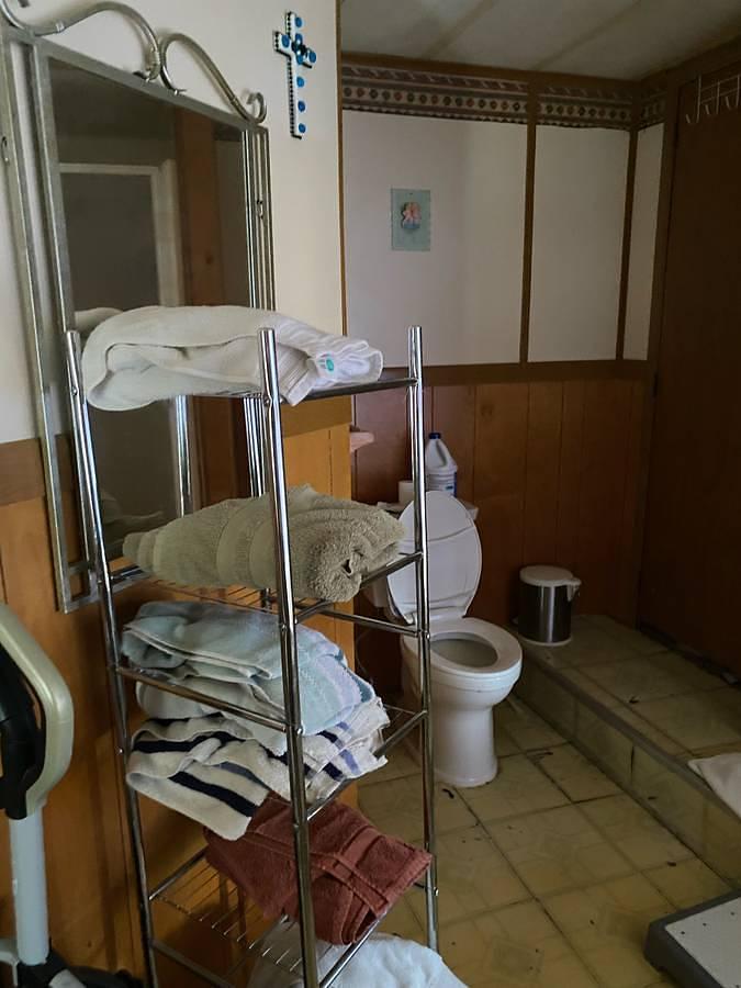 Used 1985 Mobile Home 18x75