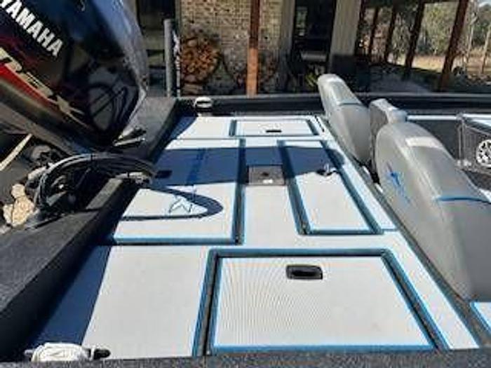 Used 2022 Xpress H17