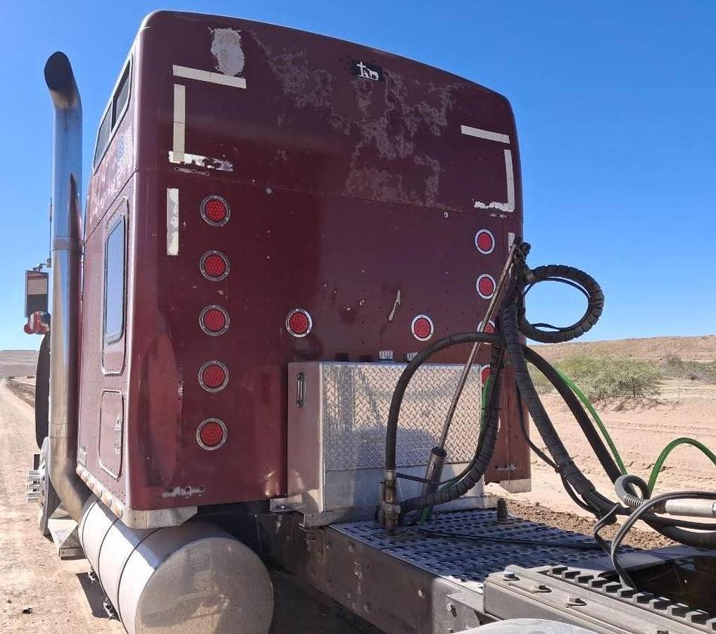 Used 1999 Kenworth W900 Sleeper Semi Truck