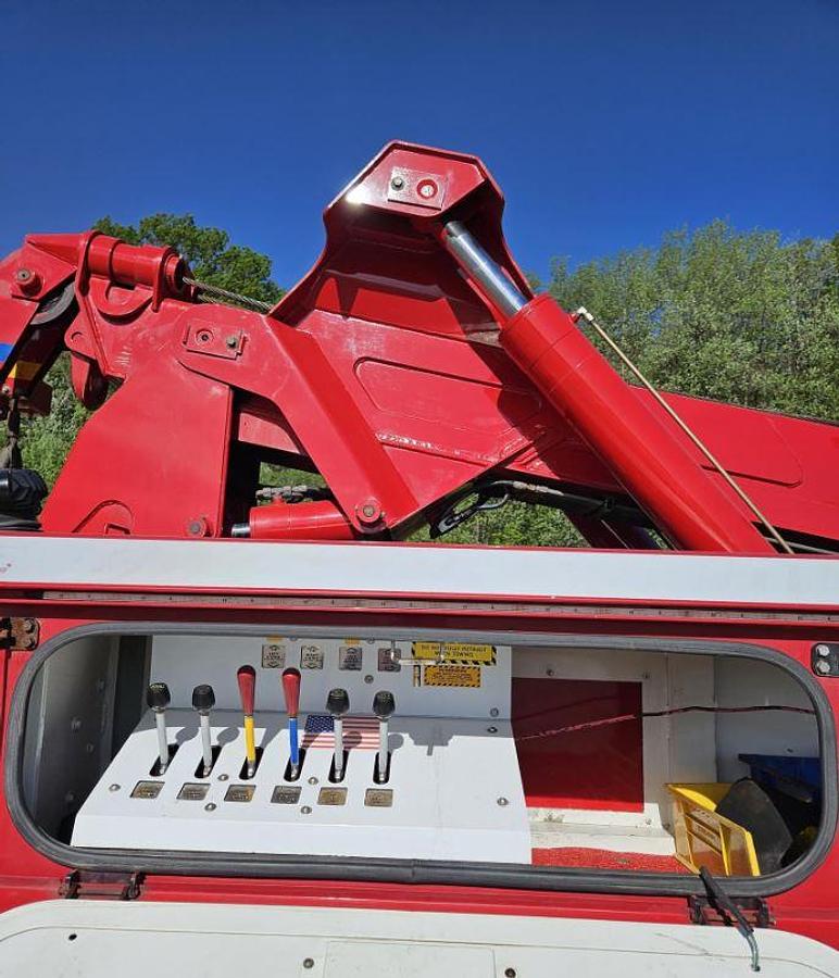 Used 2007 Kenworth T600 Wrecker Tow Truck