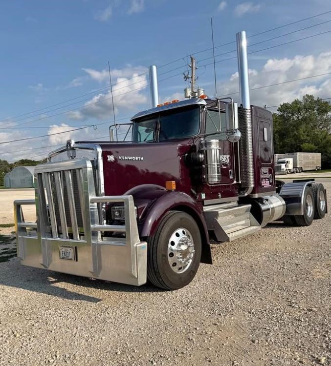 Used 2024 Kenworth W900