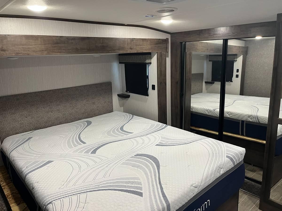 Used 2021 BigHorn Traveler Fifth Wheel