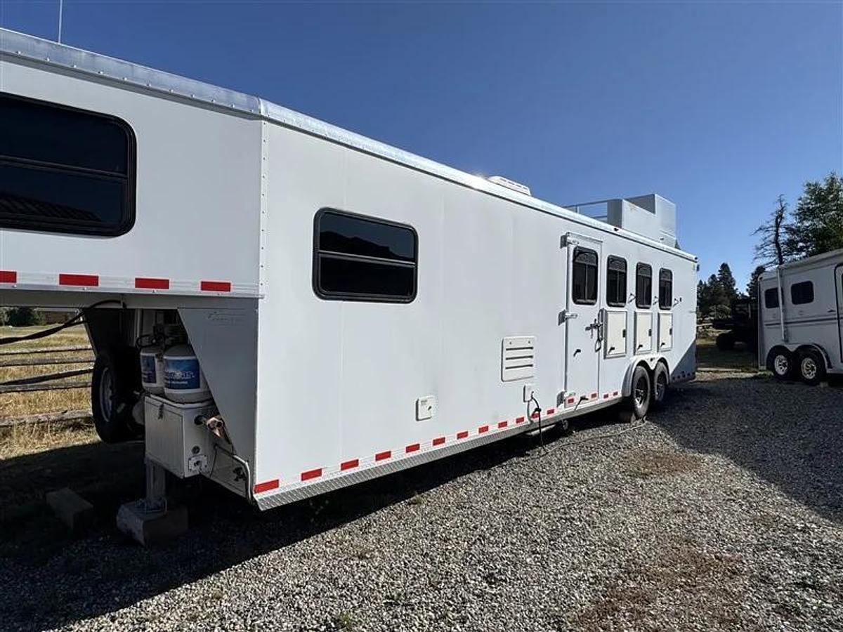 Used 2006 Kiefer Built Evolution 4 Horse