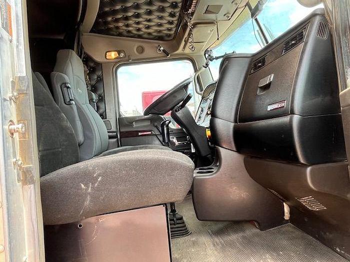 Used 2013 KENWORTH T800