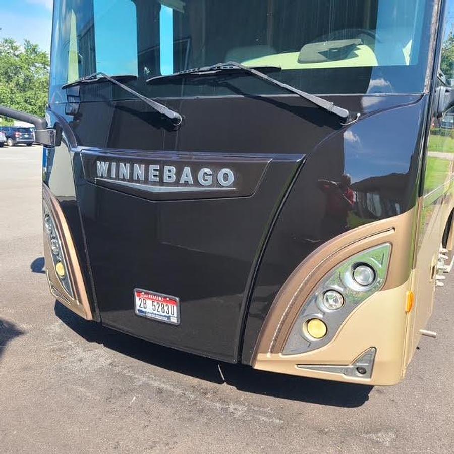 Used 2016 Winnebago Journey 40R Diesel Pusher