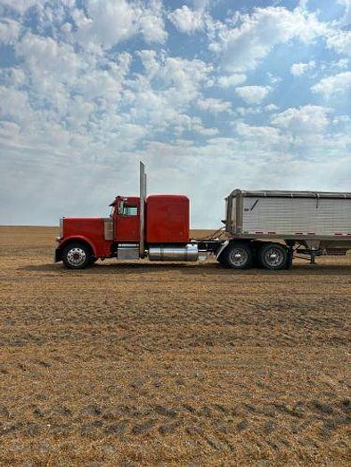 Used 1995 Peterbilt 379 Flat Top Sleeper
