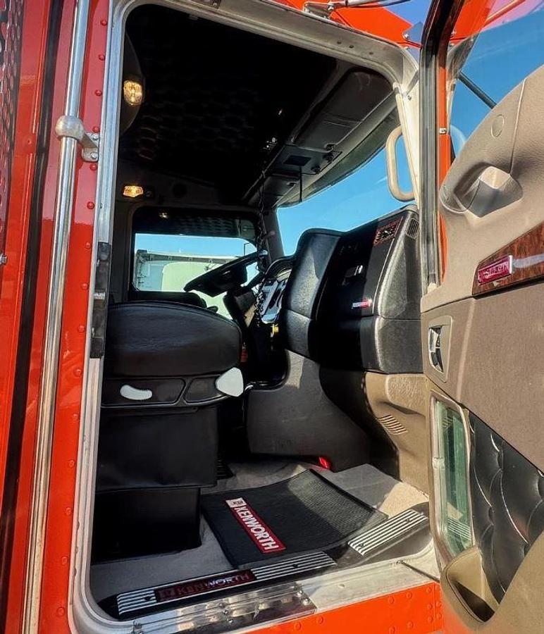 Used 2023 Kenworth W900L Sleeper Semi Truck