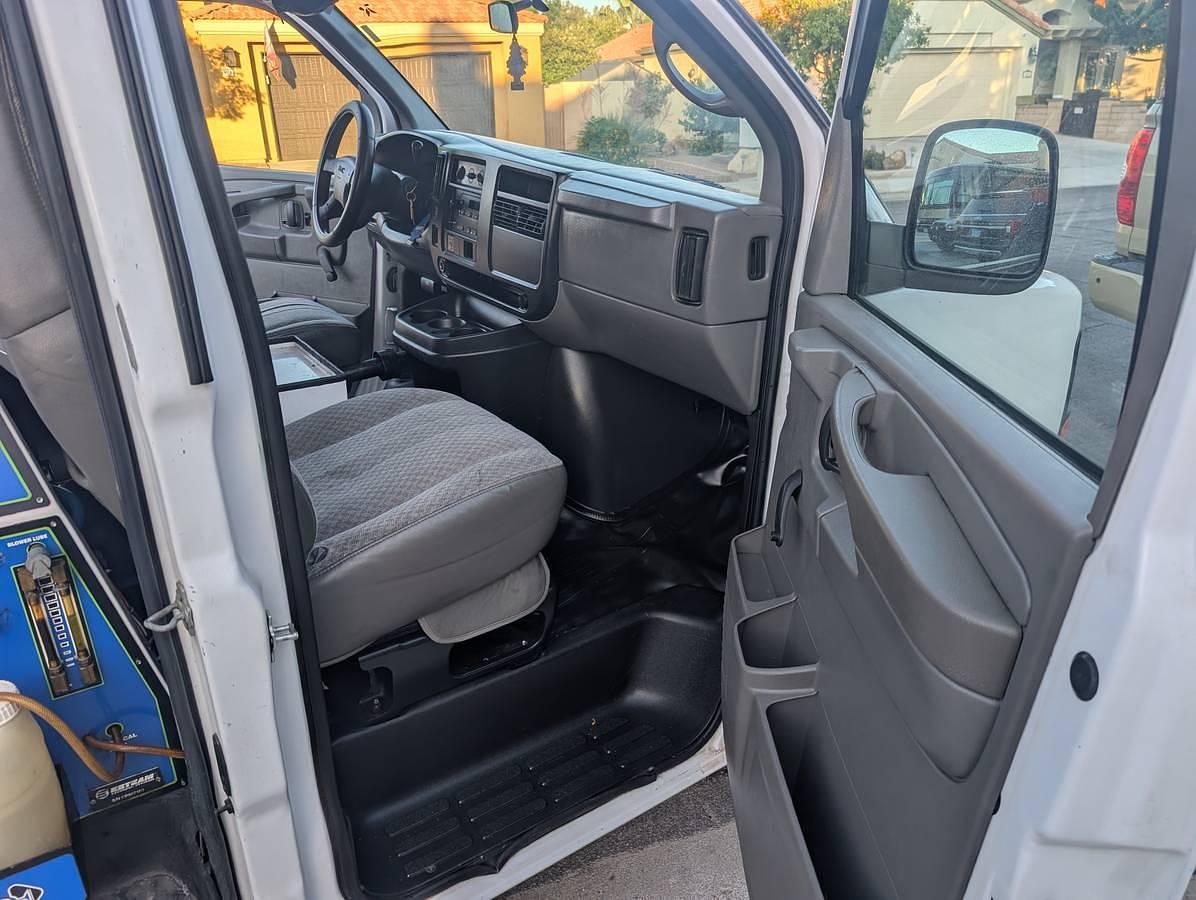Used 2005 GMC Savana 3500 Carpet Cleaning Van