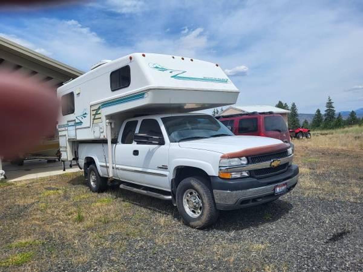 Used 1996 Bigfoot Pickup Camper