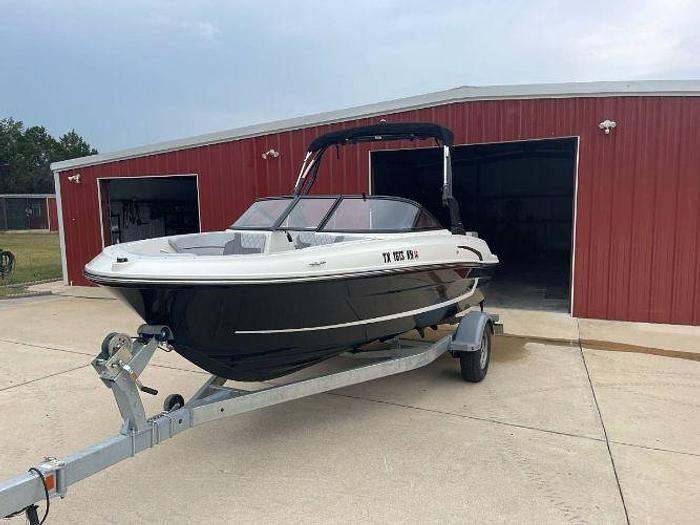 Used 2022 Bayliner VR4 Ski Boat