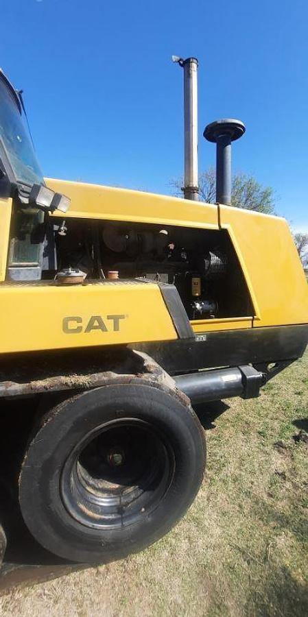 Used 1989 Caterpillar CH65 Tractor