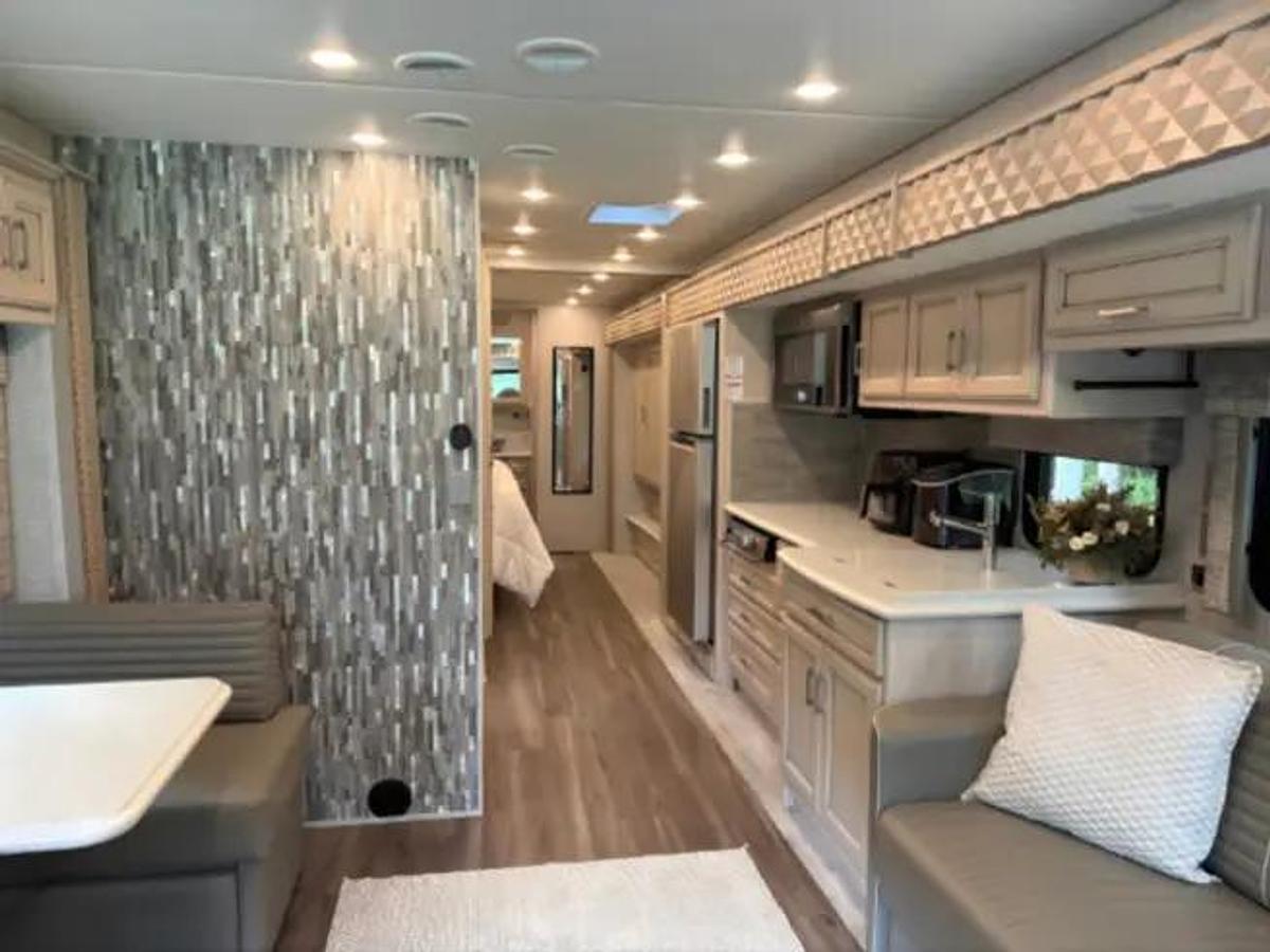 Used 2023 Newmar Bay Star 3629 Class A Motorhome
