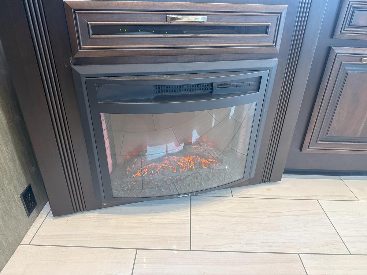 Used 2018 Forest River Berkshire XL 40C