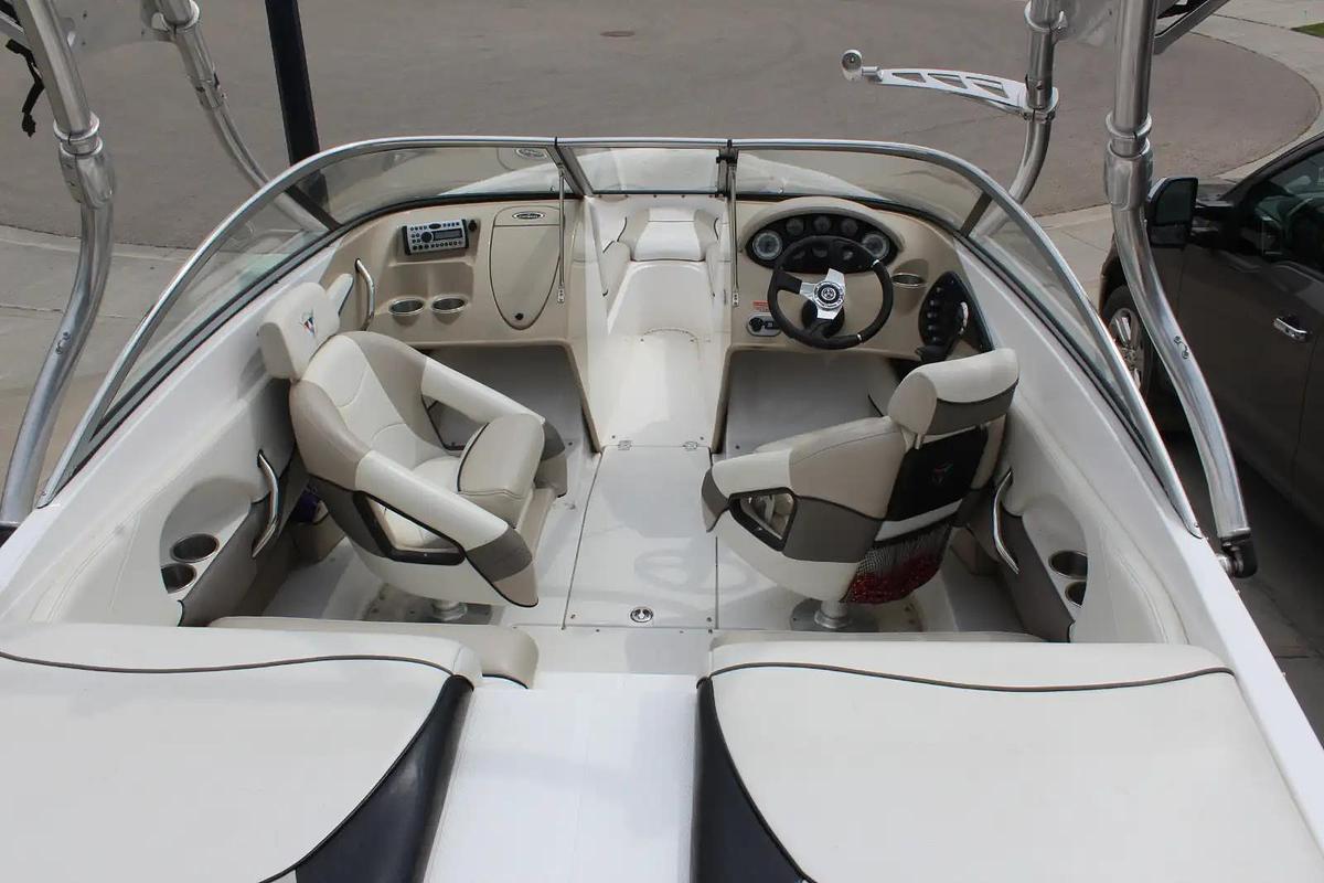 Used 2007 C2 Campion Open Bow