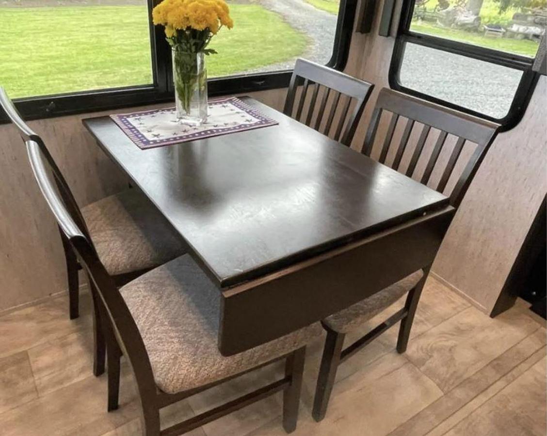 Used 2021 Grand Design MOMENTUM 376THS Fifth Wheel