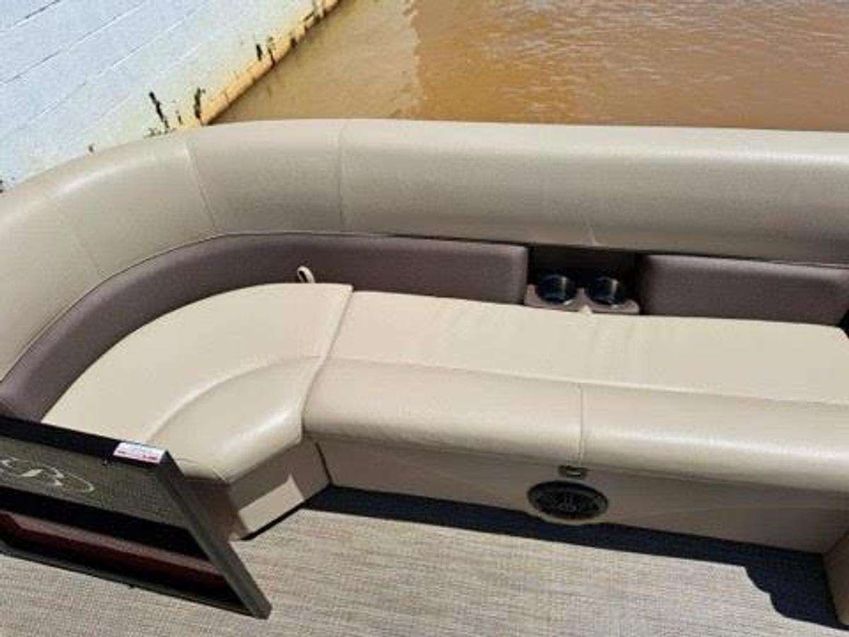 Used 2023 Bentley 24' Pontoon