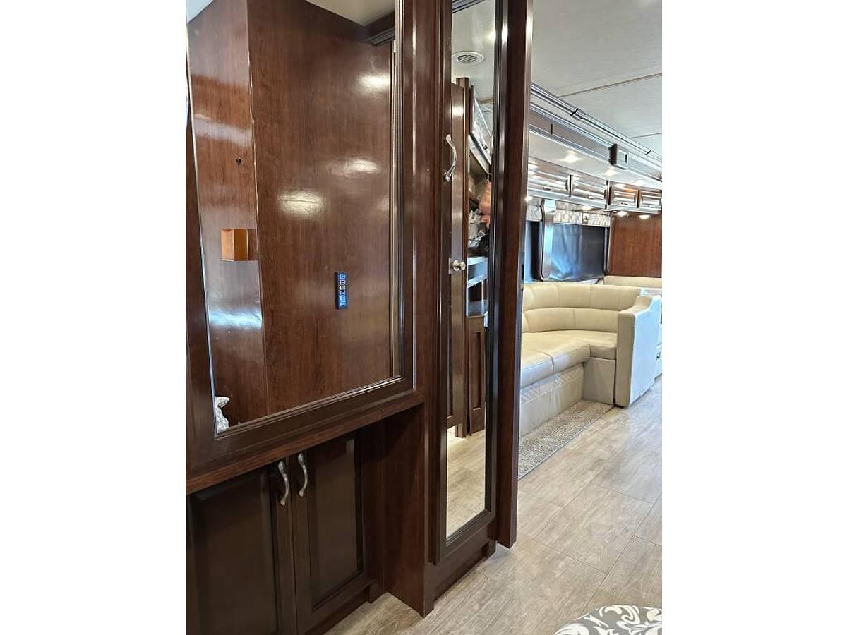 Used 2019 Fleetwood Southwind 34C