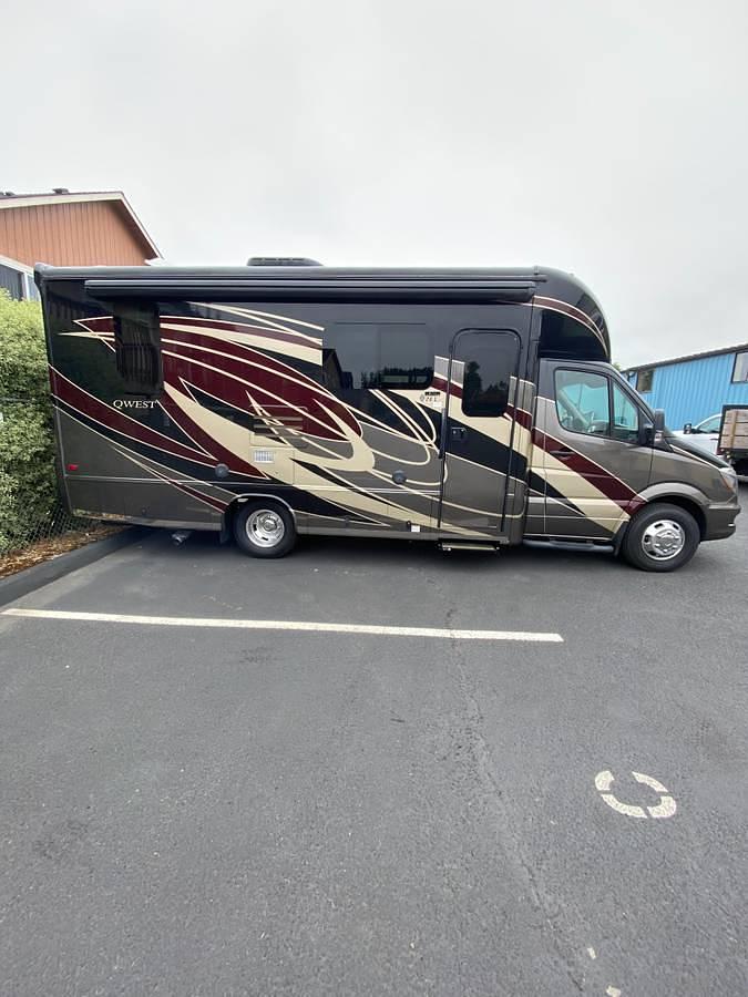 Used 2019 Entegra Qwest