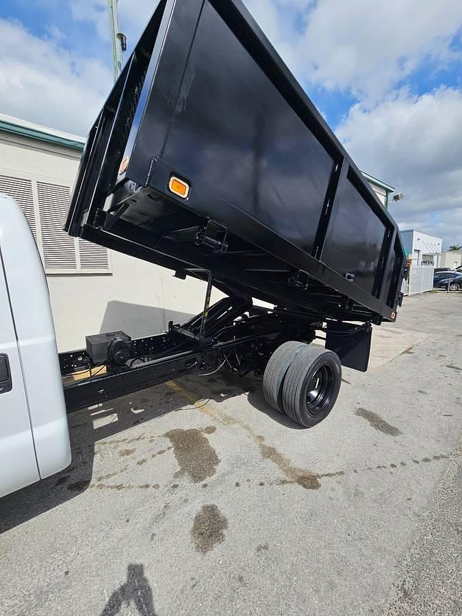 Used 2006 Ford F-550 Dump Truck
