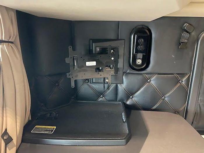 Used 2022 KENWORTH T680