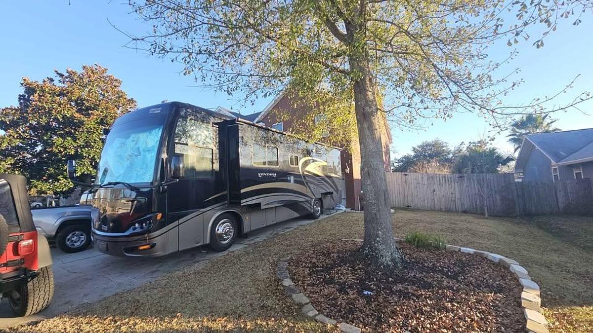 Used 2014 Newmar Ventana LE3436