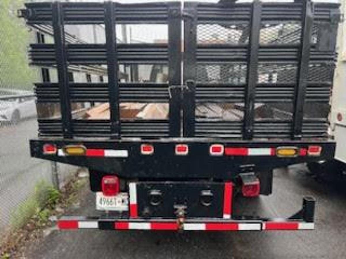 Used 2007 Chevrolet 5500 Stake Truck