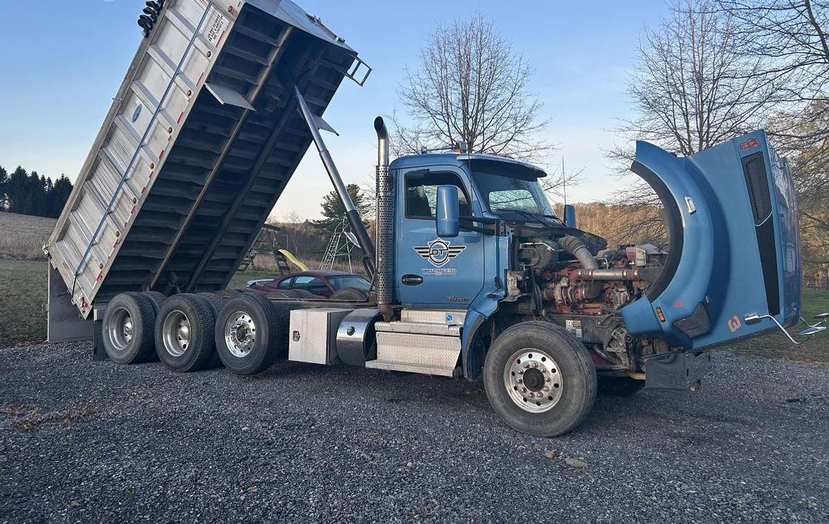 Used 2018 Kenworth T880 Dump Truck