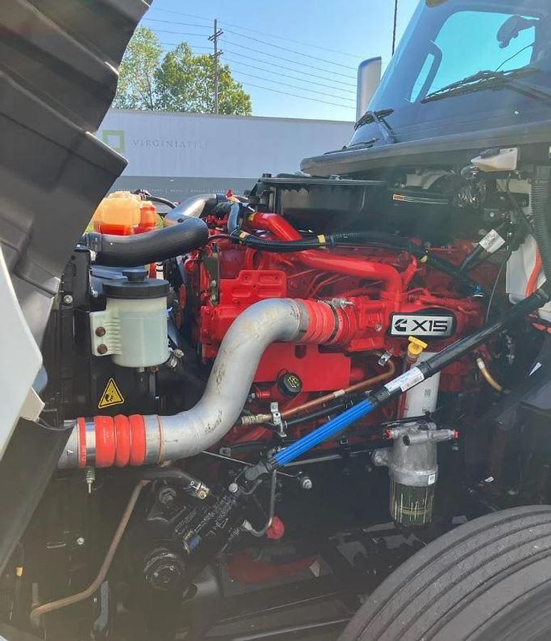 Used 2025 INTERNATIONAL LT Conventional Sleeper Semi