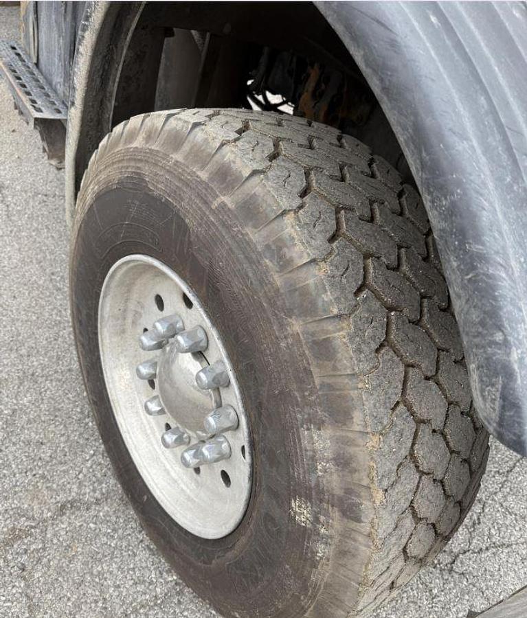 Used 1999 Terex TC4792 Mounted on 1999 Sterling LT7500