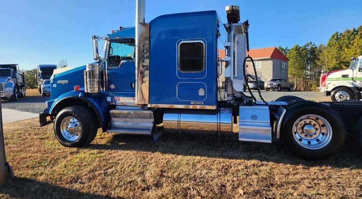 Used 2010 Kenworth T800