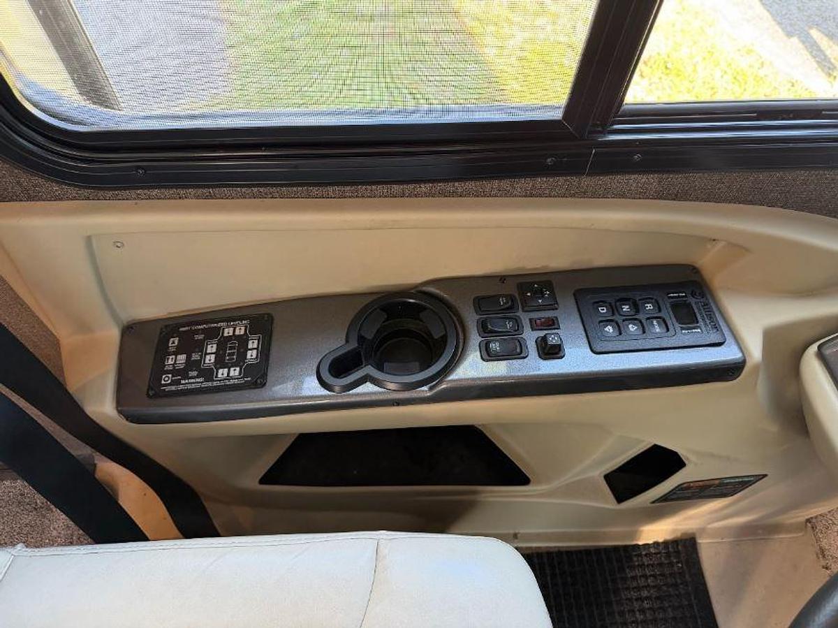 Used 2016 Tiffin Allegro Red 37PA