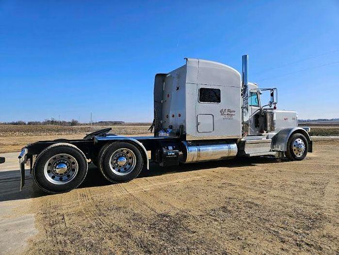 Used 2020 Peterbilt 389