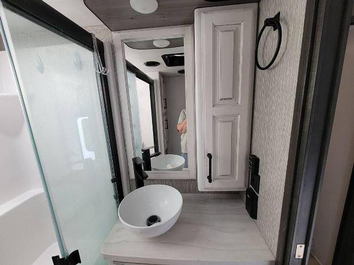 Used 2023 Keystone Montana 3123RL