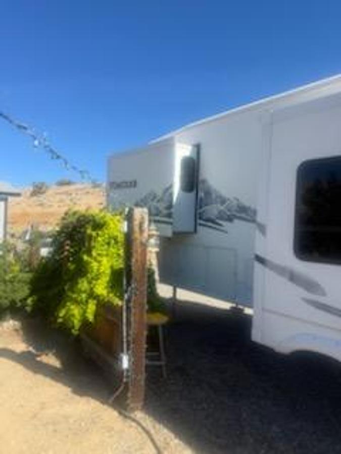 Used 2006 Keystone Montana 1647598 Fifth Wheel 